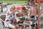 Balk luts en strand